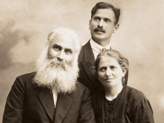 The Dildilian siblings. Tsolag Dildilian (1872- 1935), my grandfather and founder of the photography studio. Aram Dildilian (1883-1963), Tsolag’s brother who joined the studio after studying photography in America. Haïganouch (née Dildilian) Der Haroutiounian, sister of Tsolag and Aram, emigrated to France in 1922.